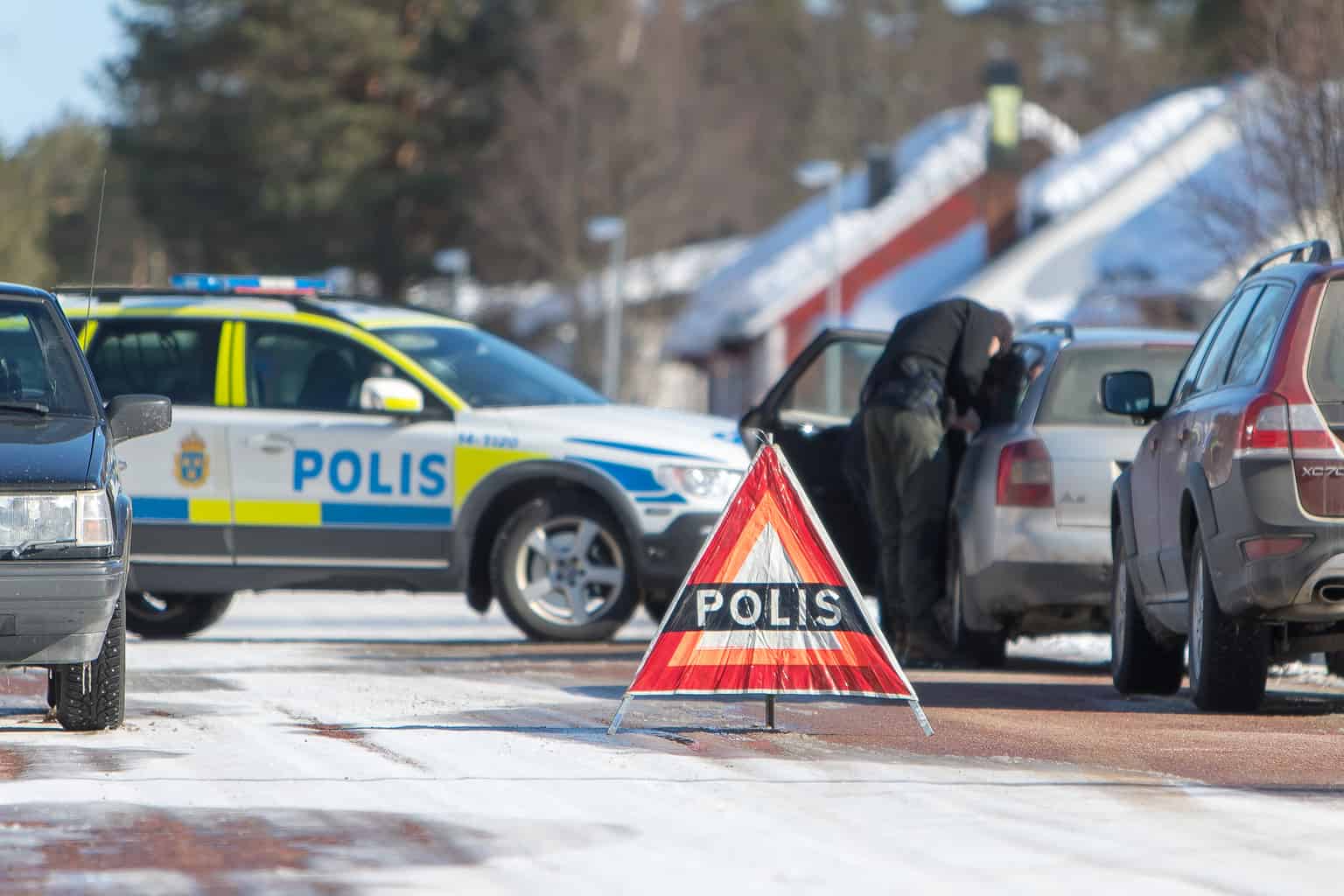Husrannsakan i bil. Foto: Morgan Grip