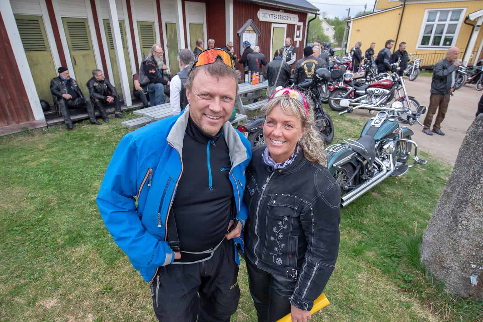 Ola Persson och Eva Göransson har startat upp träffar där man drar iväg till olika utflyktsmål tillsammans. Första turen gick till Ytterberg för ett reportage om evenemanget. Foto: Morgan Grip