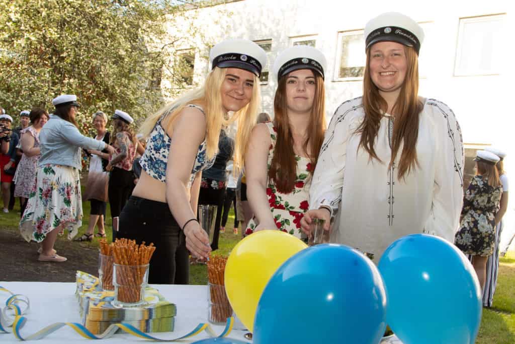 Tal, bubbel, sång och mösspåtagning för årets studenter vid Härjedalens gymnasium. Foto: Morgan Grip