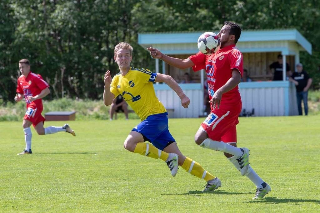 Fotboll, div 3 Mellersta Norrland, herrarLillhärdals IF - Sund IF. Foto: Morgan Grip