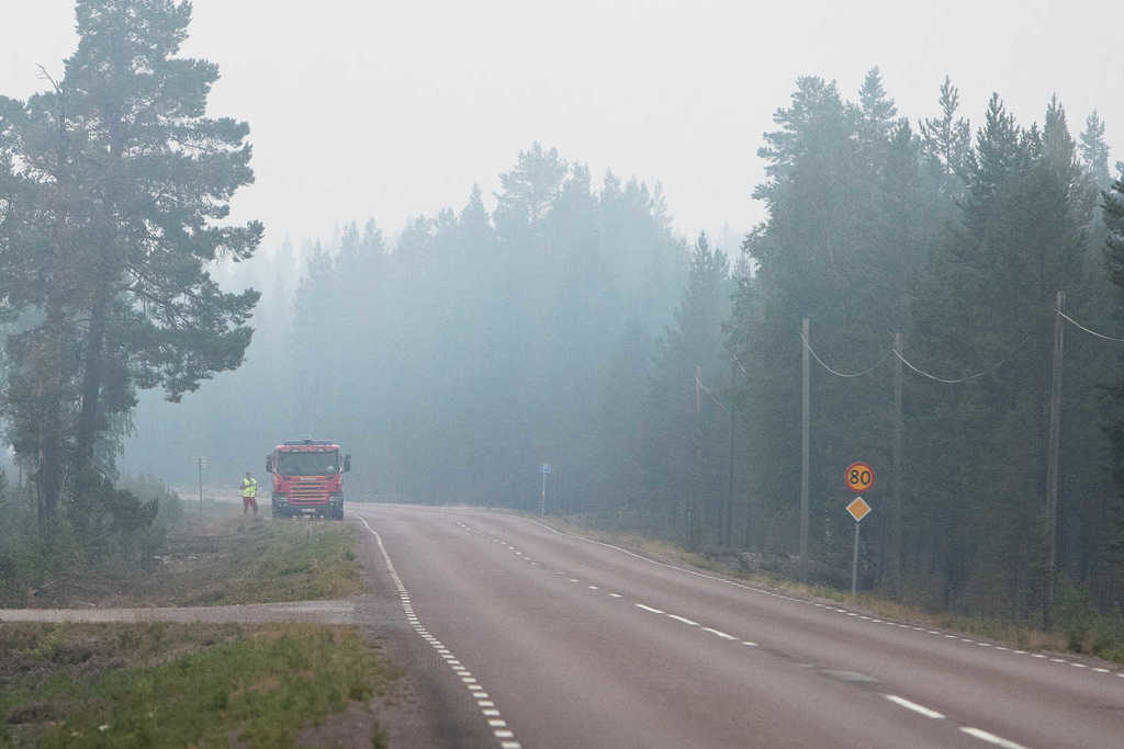 Förstärkning från luften väntas anlända till Lillhärdalsområdet nu på morgonen. Foto: Morgan Grip