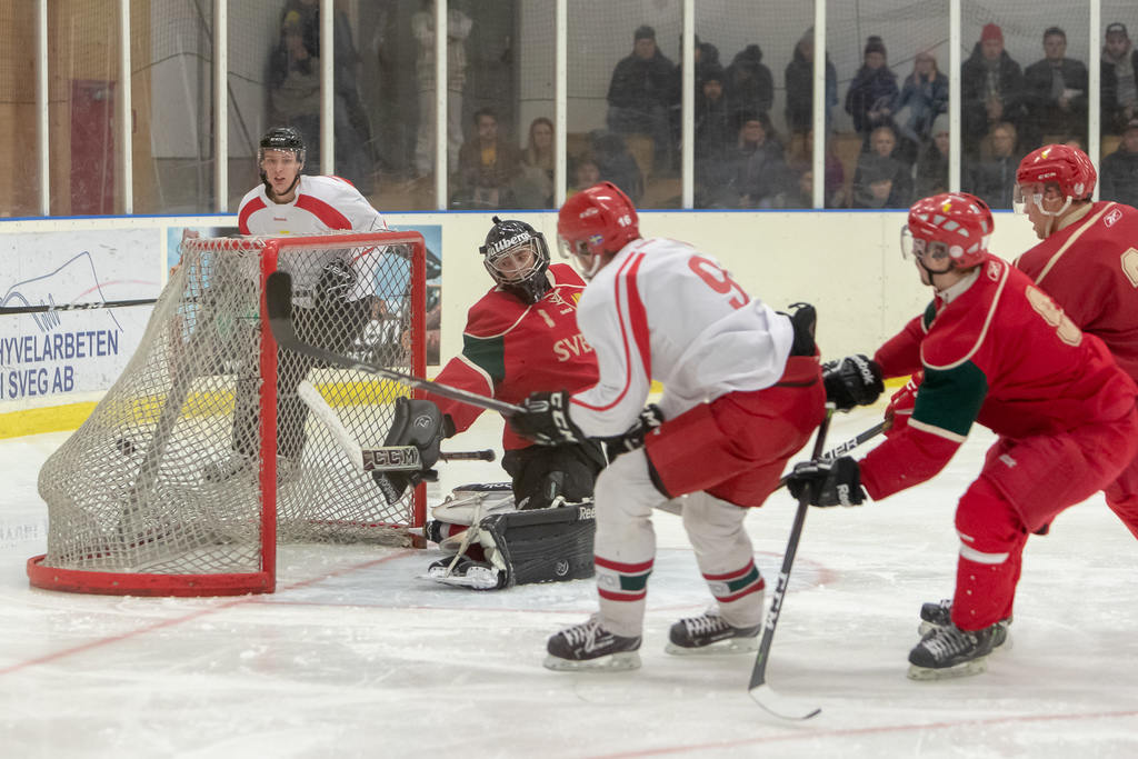 för Hemvändarna som vann matchen med hela 9-2.