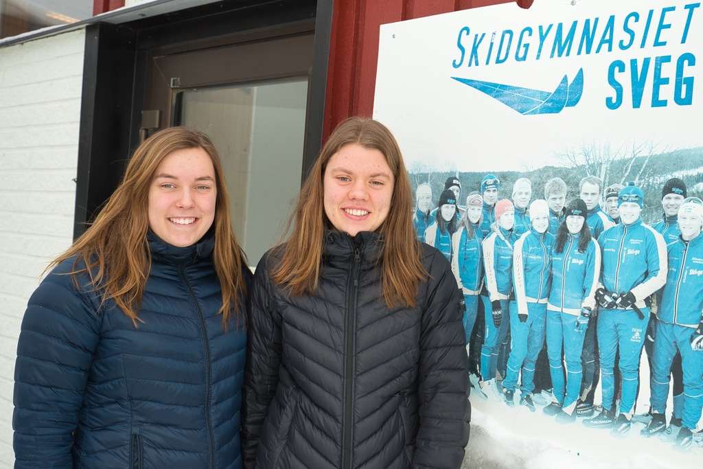 Skidskyttarna och andraårseleverna på skidgymnasiet i Sveg, Alva Sköld och Erika Österman, båda 18 år och hemmahörande i Häverödals SK i Norrtälje har fått varsin plats i den svenska truppen till Ungdoms-OS 2019. Foto: Morgan Grip