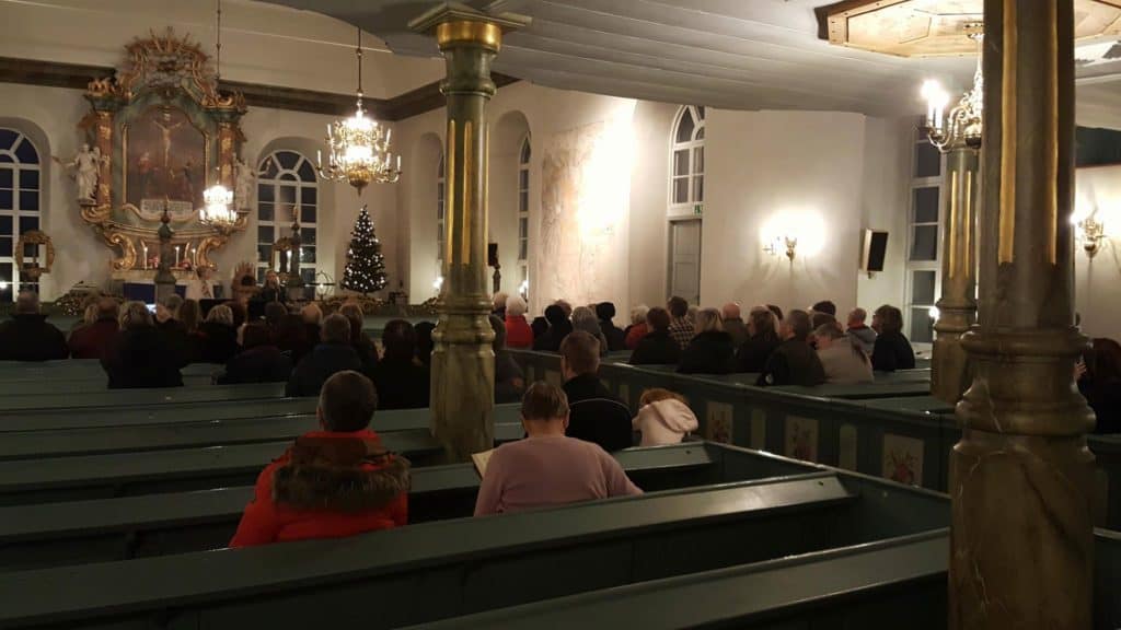 Ett 60-tal tog del av stämningsfull julkonsert i Lillhärdals kyrka. Foto: B-G Eliasson