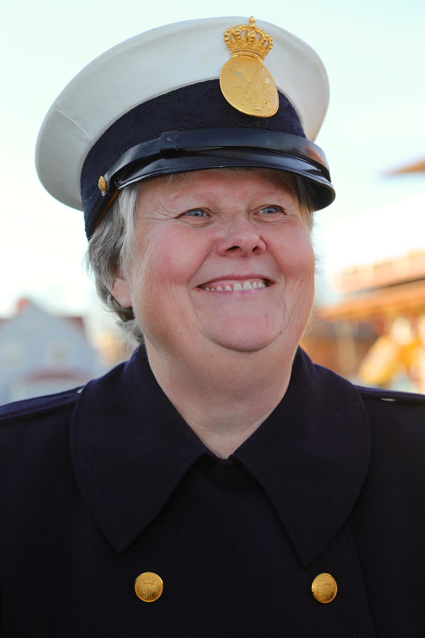 Ann-Christine Olofsson, dagen till ära iklädd uniform. Foto: Morgan Grip