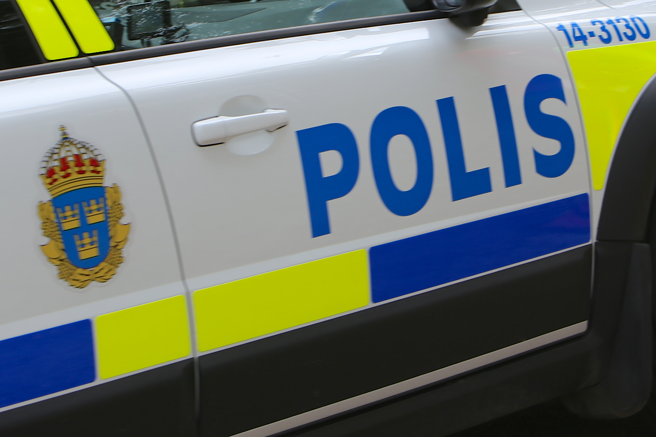polis_077_2.jpg
